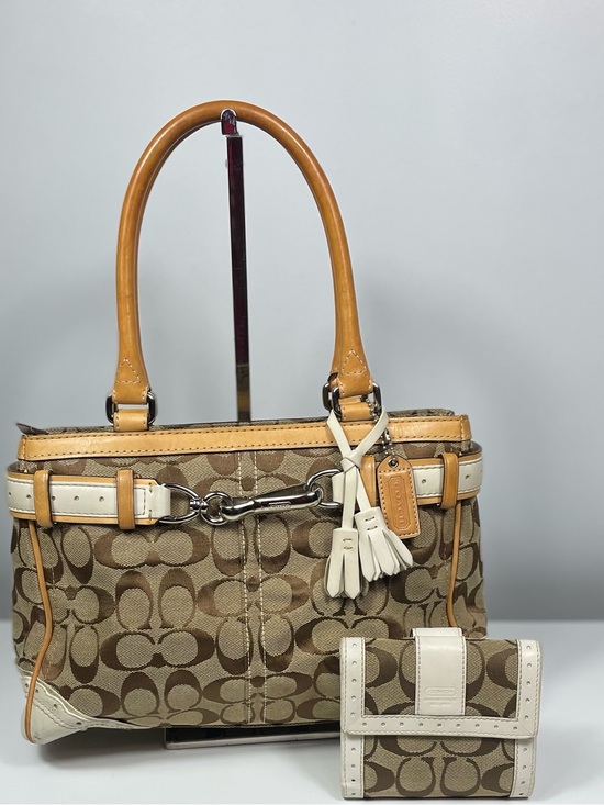 Coach Handbags - Authentic 2005 Coach Vintage Hampton Satchel and Wallet Set